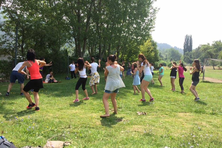 Открити класове по фолклорни танци на народите в парк "Хиподрума" в събота