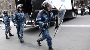 Нападателите в Ереван отново взеха заложници