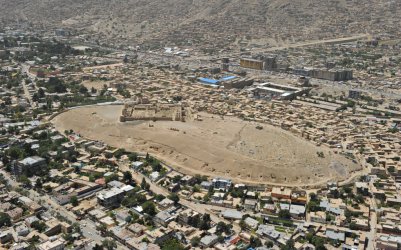 Въоръжени мъже атакуваха Американския университет в Кабул