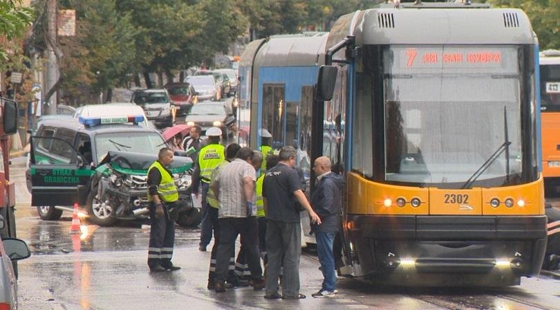 Катастрофа между трамвай и джип с полски офицери в София