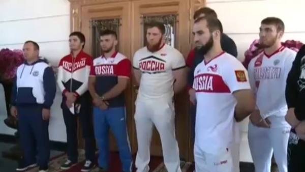 Чеченските олимпийци - без медали, но с "Мерцедес" от Кадиров