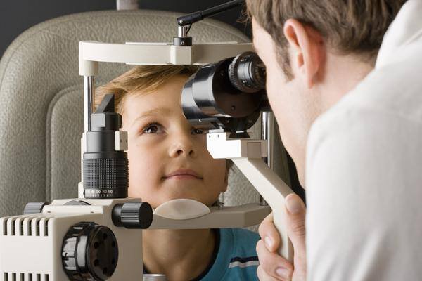 Кампания за безплатни очни прегледи за деца през септември и октомври