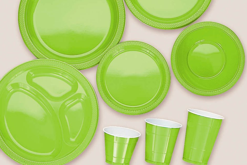 Франция забранява пластмасовите чинийки, чаши и прибори за хранене