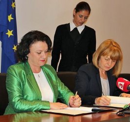 Василева и Фандъкова подписаха отпускането на европарите за прединвестиционното проучване