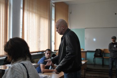 Слави Трифонов гласува, сн. БГНЕС