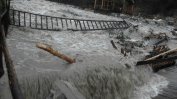 Потоп в Банско отнесе мостове и ски път, застраши хотели
