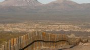 Екипът на Доналд Тръмп обмисля ускорен строеж на стена по границата с Мексико