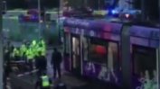 Двама затиснати и 50 ранени при трамвайна катастрофа Лондон