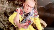 Руски дипломат преби монголски рапър, носещ свастика