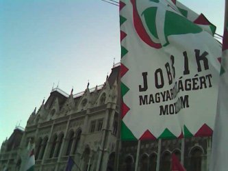 Унгарската партия "Йоббик" къса с миналото си на крайнодясна формация