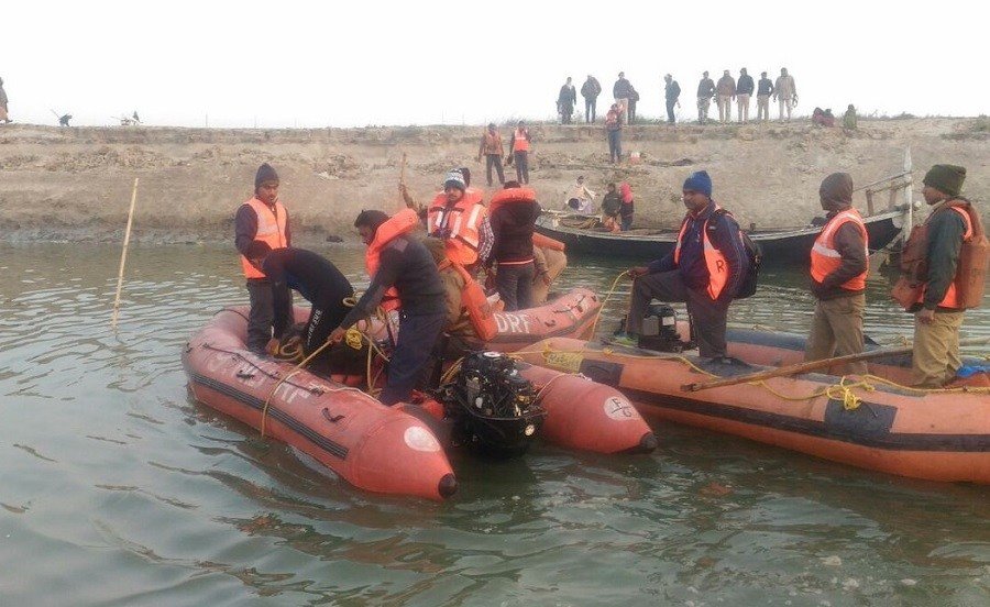 Спасителите са извадили от Ганг 26 тела засега 