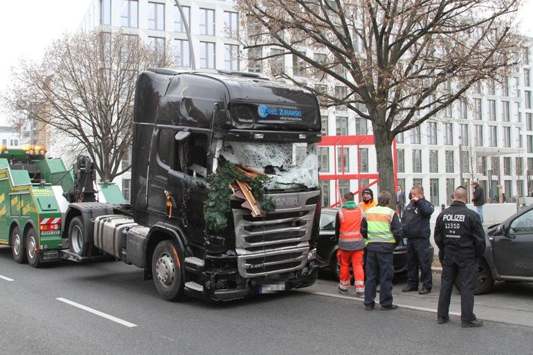 Бордовият компютър на камиона го е спрял при атентата в Берлин