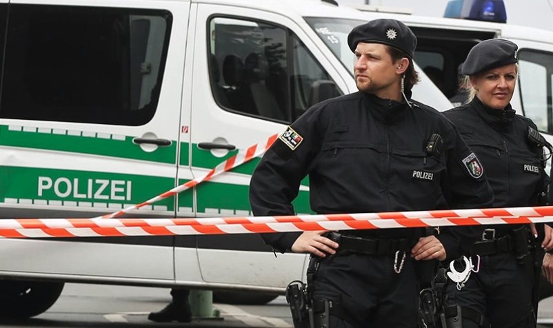 Полицията в Кьолн забрани на крайнодесни да демонстрират по Нова година