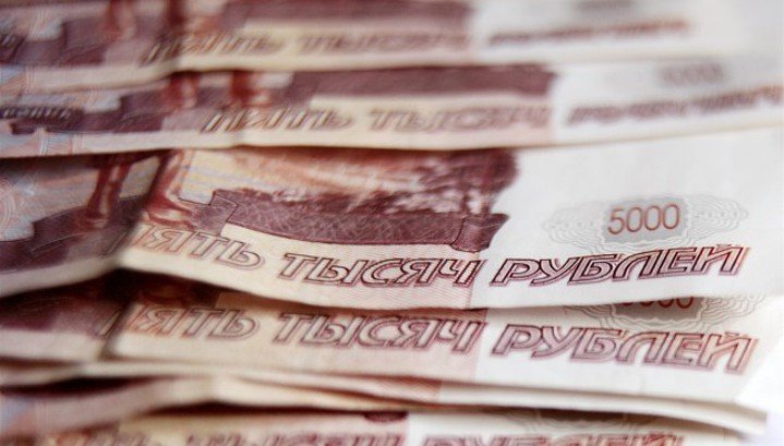 "Комерсант": В Русия се очаква общо повишение на заплатите