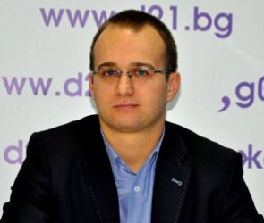 Зам.-председателят на Движение 21 напусна партията