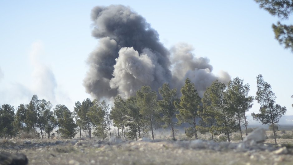 Руски бомбардировач убил погрешка трима турски военни в Сирия