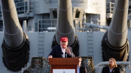 Тръмп ще призове от самолетоносач за увеличаване на парите за Пентагона