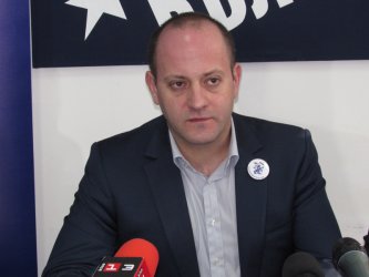 Радан Кънев: ГЕРБ и БСП гладят чаршафите за общото си легло