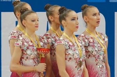 Новите "златни момичета" завоюваха първи златен медал
