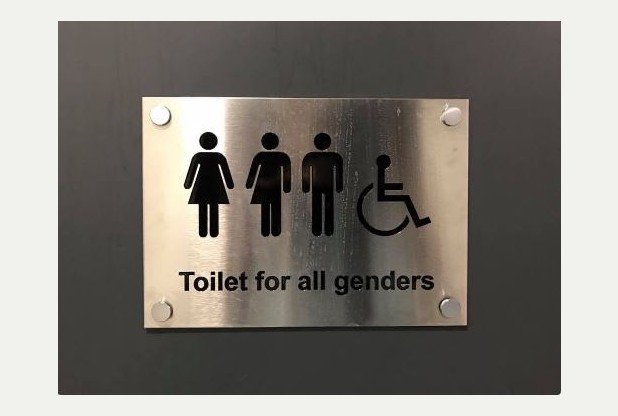 В САЩ транссексуални ученици осъждат новата "война на тоалетните"