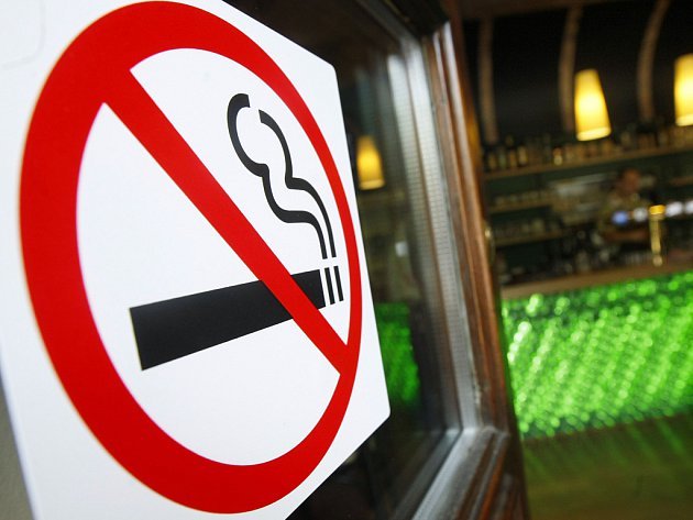 Чехия забрани пушенето в ресторанти и на други обществени места