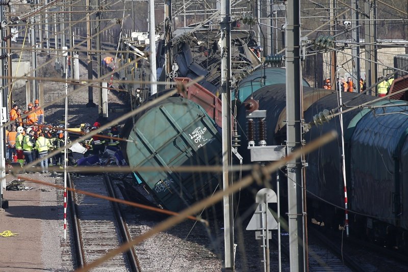 Един загинал и двама тежко ранени във влакова катастрофа в Люксембург