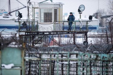 Русия е европейски лидер по пренаселеност, смъртност и самоубийства в затворите