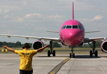 Битката за пътници смъкна цените на авиобилетите до 2.99 евро