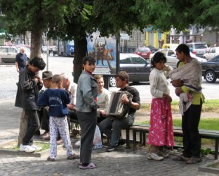 Възнаграждението на ромските медиатори ще се увеличи