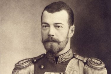 Век след абдикацията на последния руски цар, наследството му продължава да предизвиква дебати