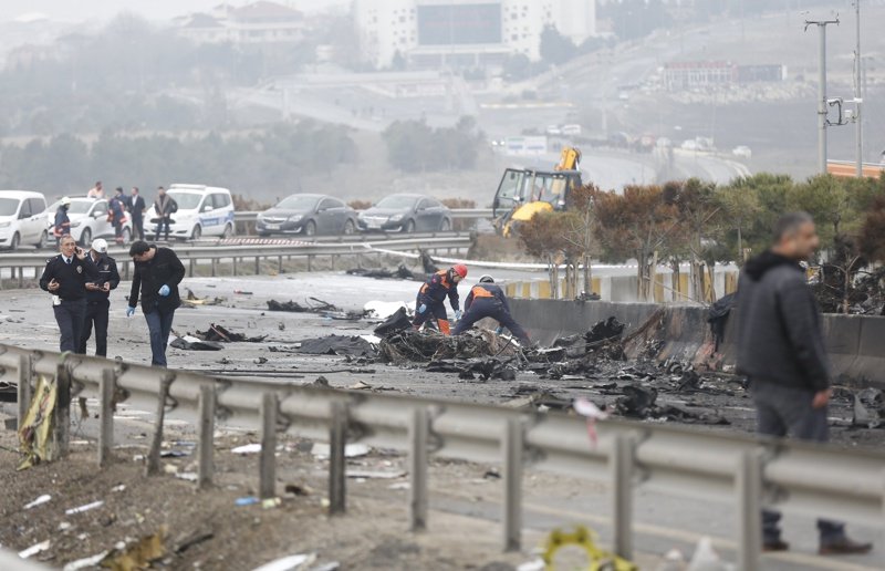 Четирима руснаци и един турчин загинаха при катастрофа на хеликоптер в Истанбул