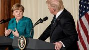 Ангела Меркел и германските журналисти показаха как се очаква да работят големите демокрации
