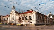 Полицията евакуира Централните хали в София заради почистващи препарати