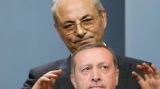 Предизборното послание на Доган е по-добре "крадци", отколкото Ердоган
