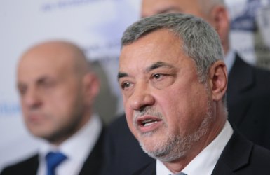 Валери Симеонов се закани да вземе "скалпа" на Слави Трифонов