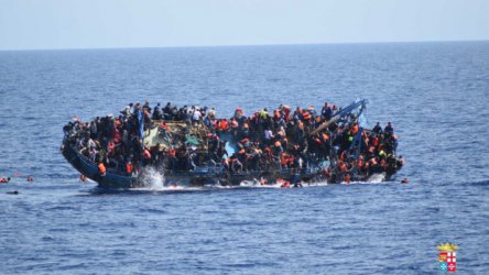 Близо 32 000 мигранти в Европа от началото на годината през Средиземно море