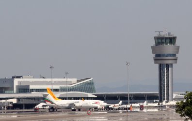 Над половин милион пътници са минали през летище "София" през март