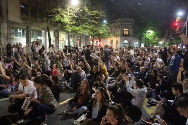 Поредна нощ на протести в Сърбия