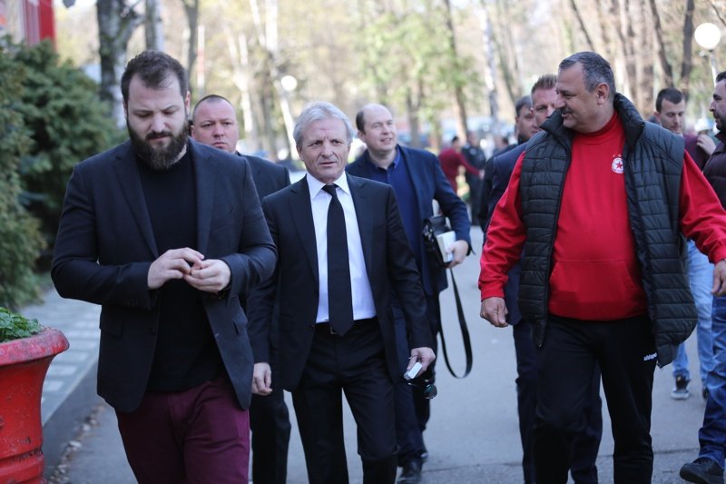 Гриша Ганчев блокира достъпа до "Армията" и отложи търга за емблемата на ЦСКА