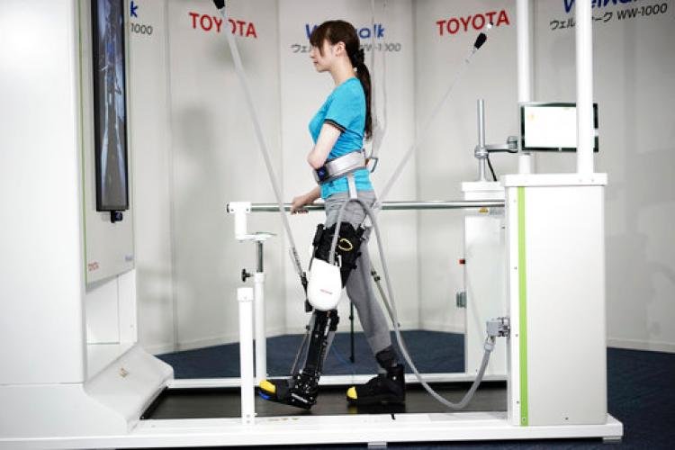 "Тойота" изобрети иновативна роботизирана протеза за крак