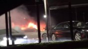 Четири автомобила изгоряха в столична автокъща