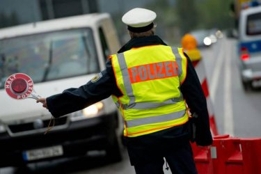 Проверките по границите в Шенген ще продължат до края на октомври