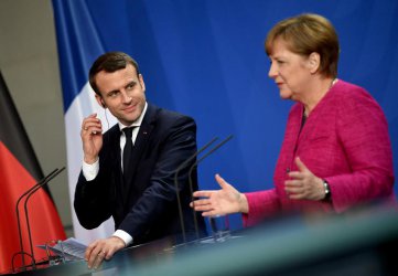 Според Меркел и Макрон е възможна промяна в европейските договори