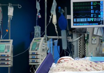 Изключването на системите при мозъчна смърт не застрашава живот и не е форма на изнудване