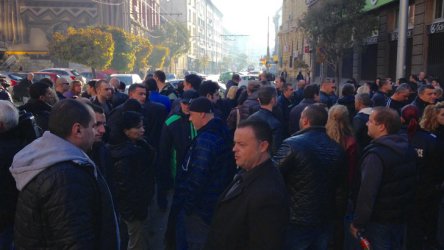 Полицаите плашат с "взрив" в системата, ако не им вдигнат заплатите с 15%