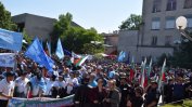 Сблъсъци между ДПС и ДОСТ в Джебел белязаха началото на майските събития