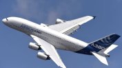 Най-големият пътнически самолет кацна извънредно в София заради болен пътник
