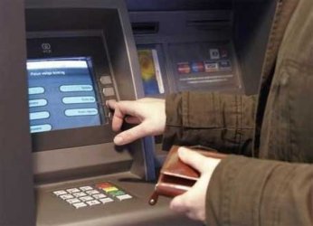 Трима българи са арестувани за източване на банкомати в Измир