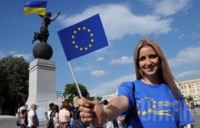 Украйна празнува първи ден на безвизово пътуване в ЕС