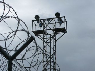Чужденци, сред които и българин, избягаха от индонезийски затвор